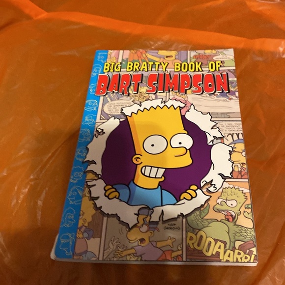 3 Simpsons Comic Books - Picture 6 of 10